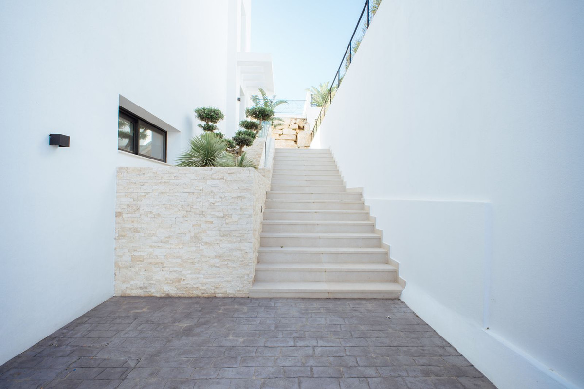 4 Bed Townhouse for sale in Mijas Costa Del Sol, Málaga, Spain