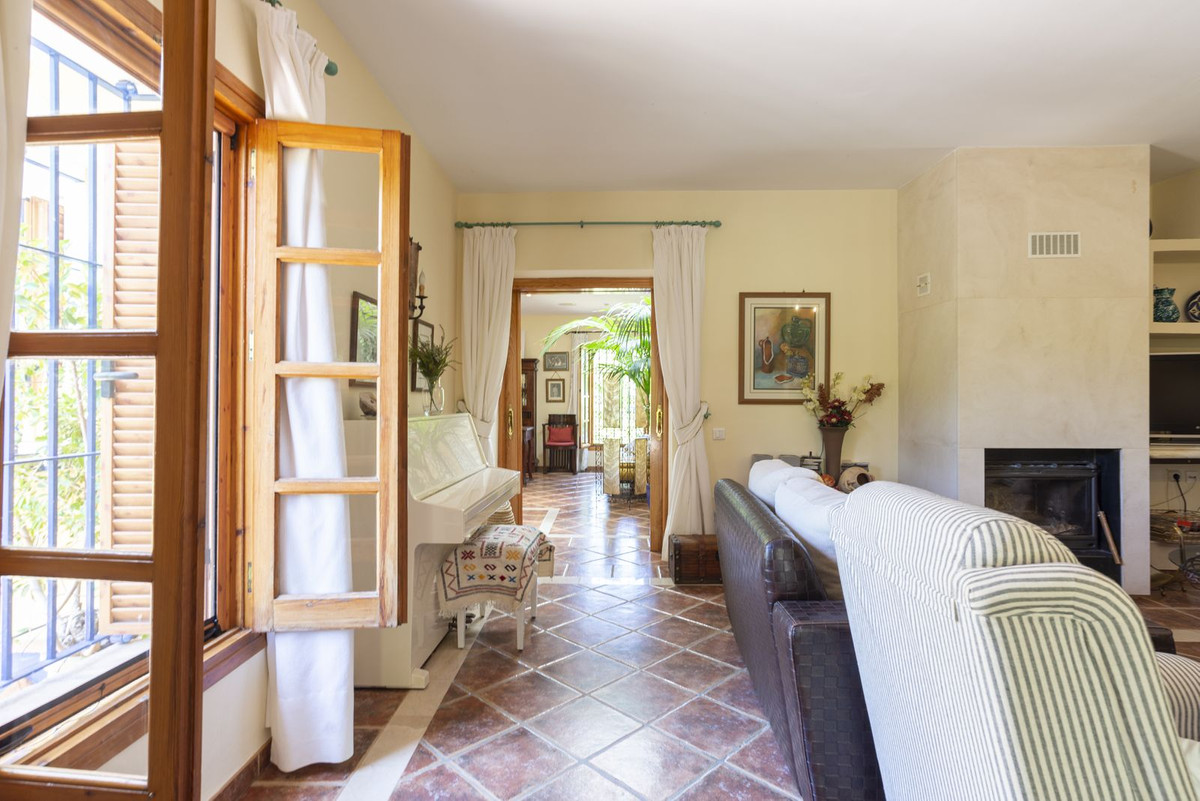 4 Bed Townhouse for sale in Coín Costa Del Sol, Málaga, Spain