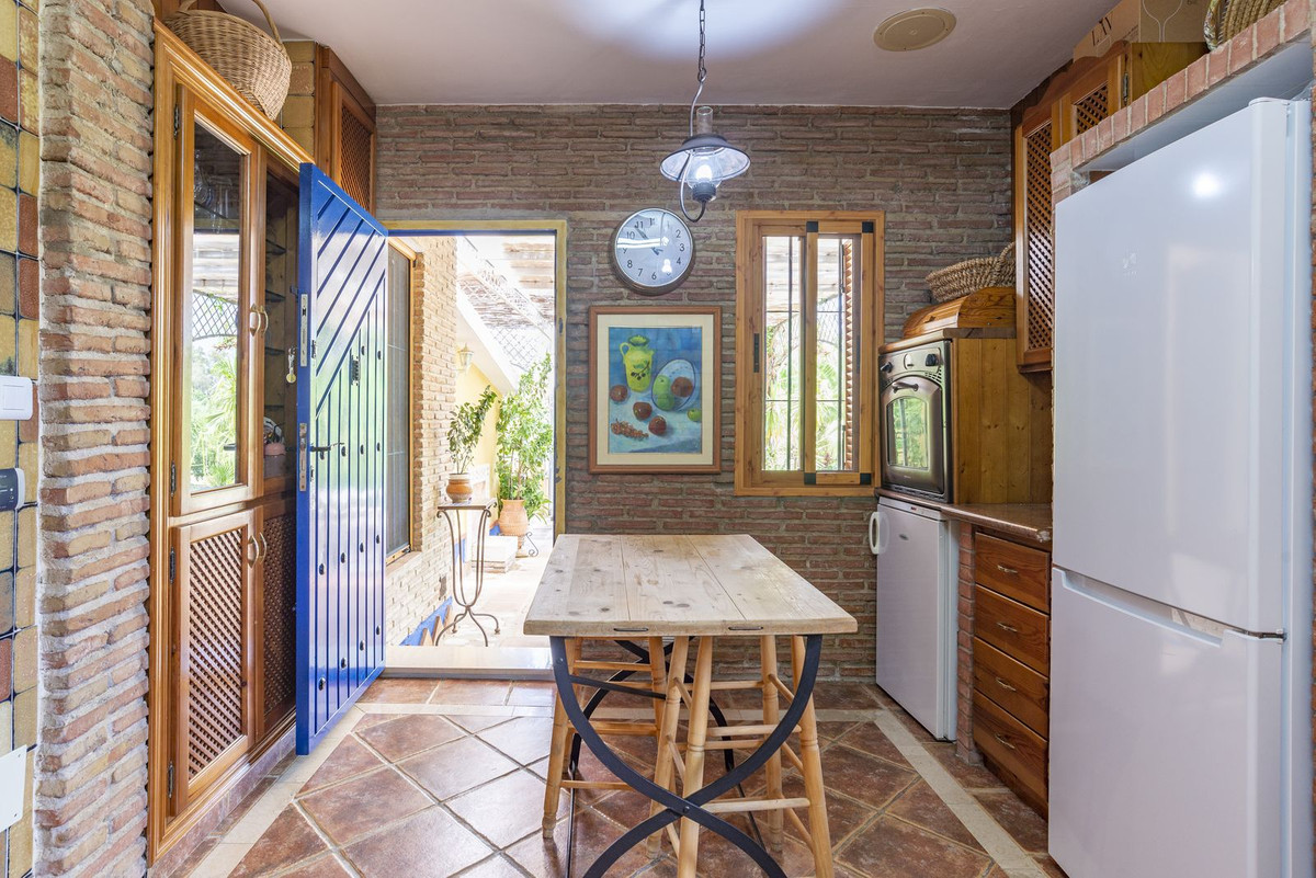 4 Bed Townhouse for sale in Coín Costa Del Sol, Málaga, Spain