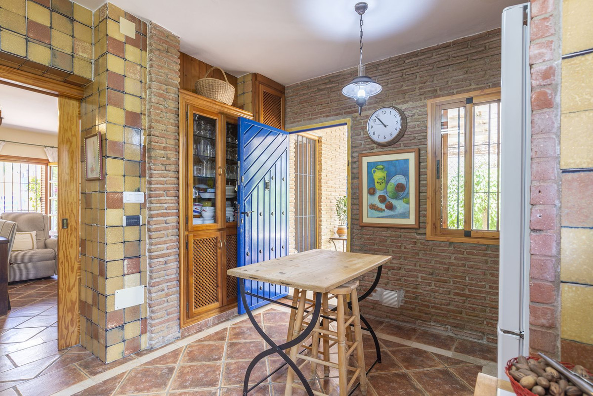 4 Bed Townhouse for sale in Coín Costa Del Sol, Málaga, Spain