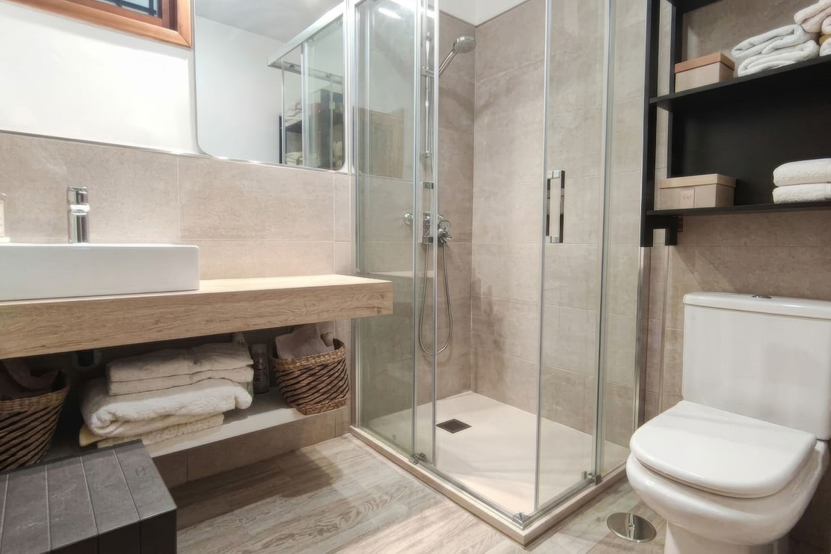 4 Bed Townhouse for sale in Coín Costa Del Sol, Málaga, Spain