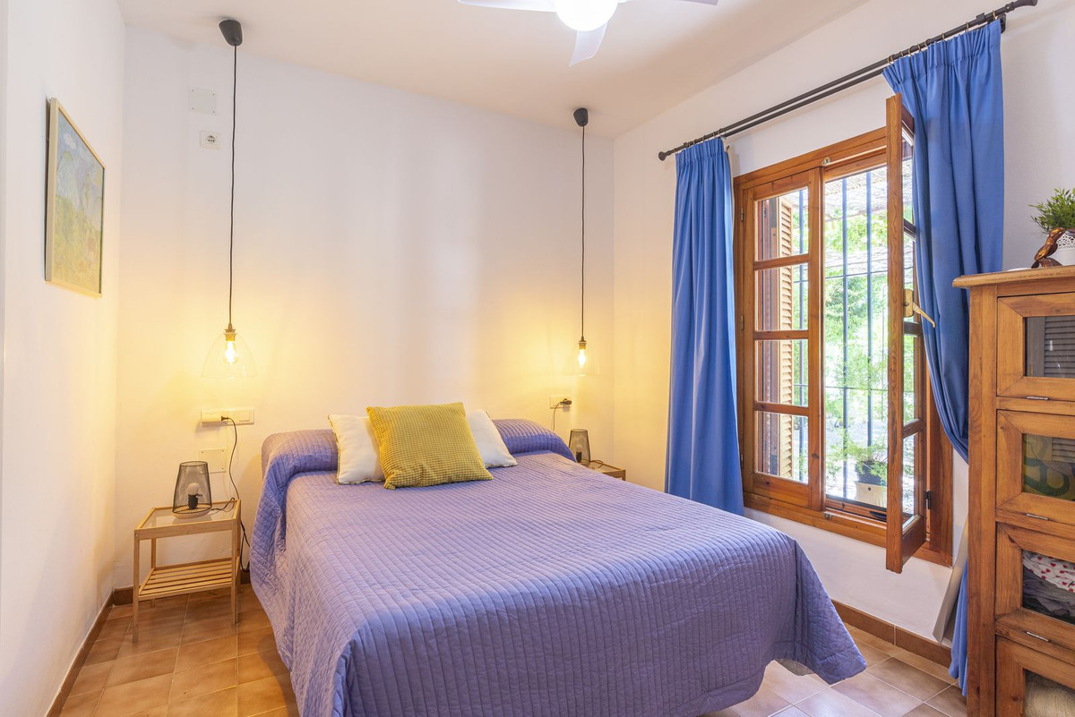 4 Bed Townhouse for sale in Coín Costa Del Sol, Málaga, Spain