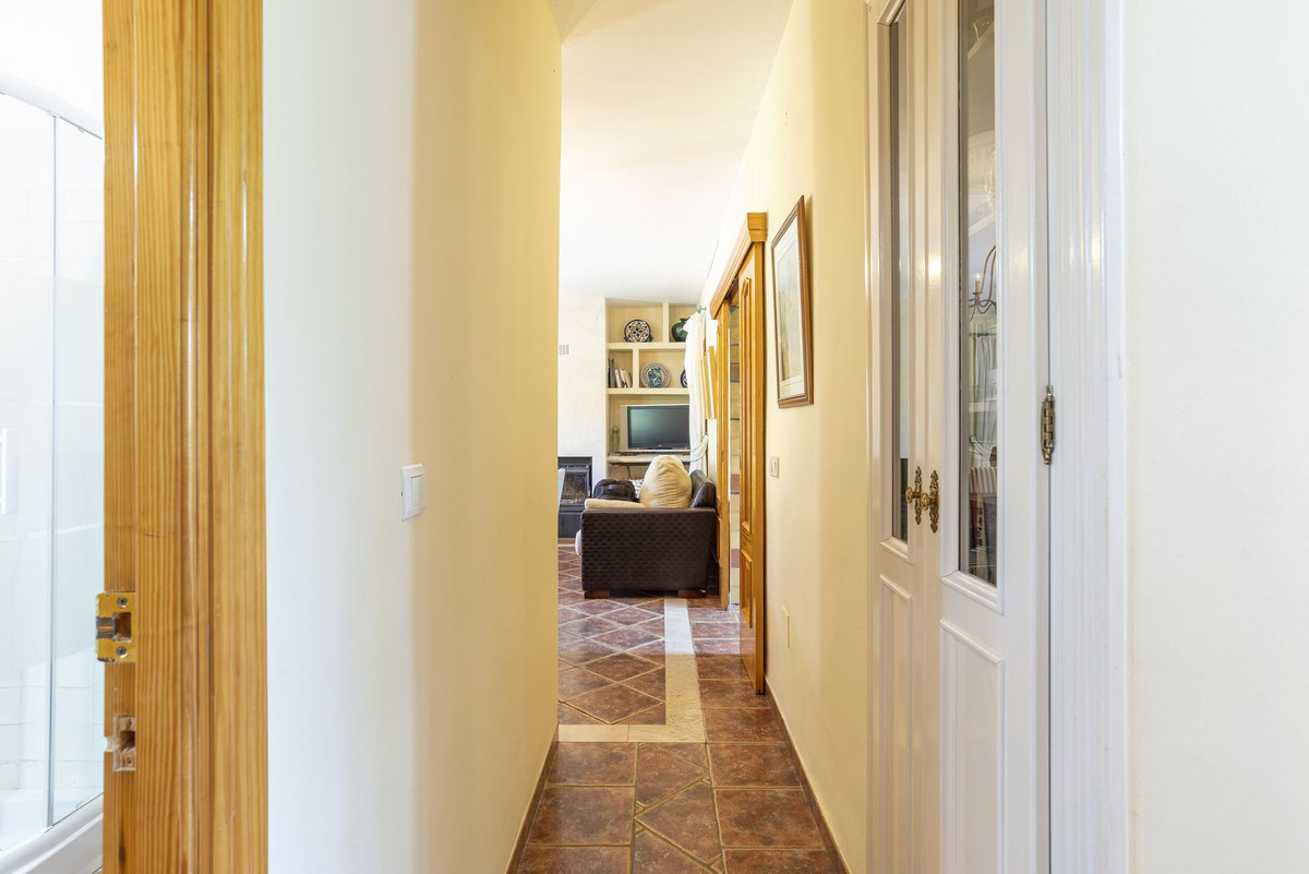 4 Bed Townhouse for sale in Coín Costa Del Sol, Málaga, Spain