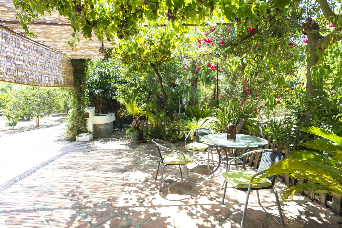 4 Bed Townhouse for sale in Coín Costa Del Sol, Málaga, Spain