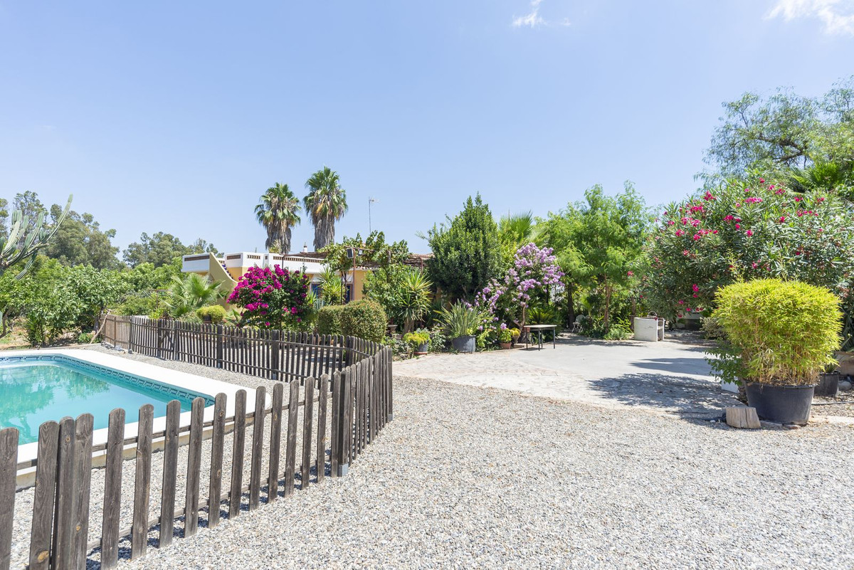 4 Bed Townhouse for sale in Coín Costa Del Sol, Málaga, Spain