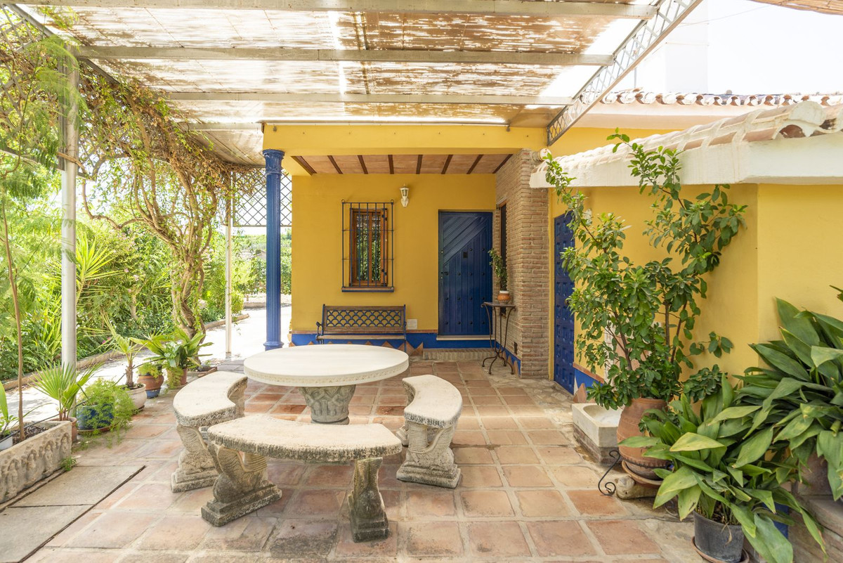 4 Bed Townhouse for sale in Coín Costa Del Sol, Málaga, Spain