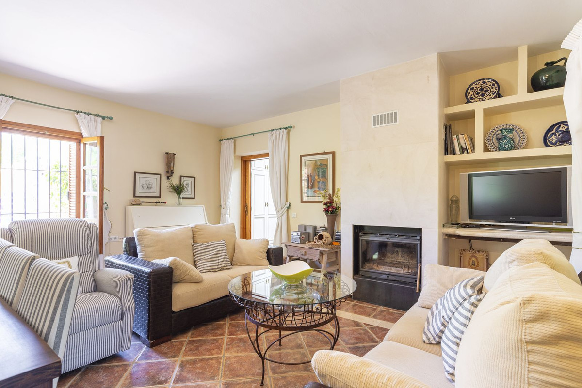 4 Bed Townhouse for sale in Coín Costa Del Sol, Málaga, Spain