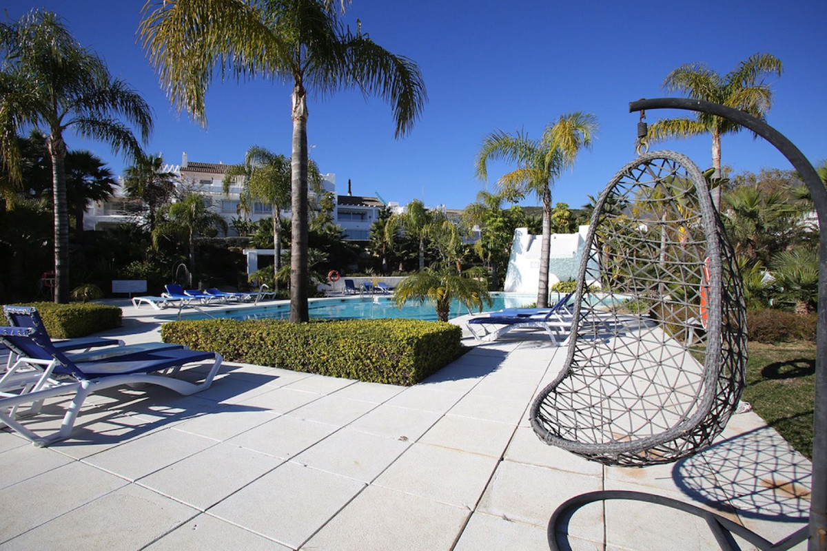 2 Bed Apartment for sale in Casares Costa Del Sol, Málaga, Spain