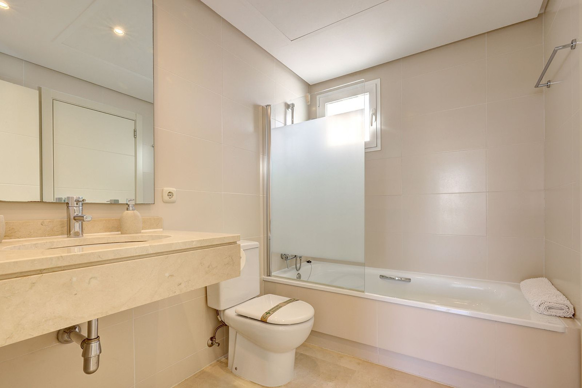 2 Bed Apartment for sale in Casares Costa Del Sol, Málaga, Spain