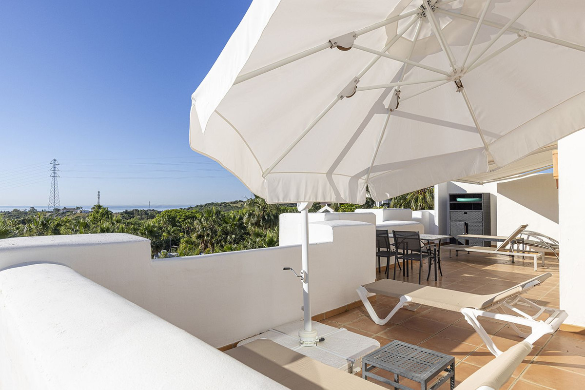 2 Bed Apartment for sale in Casares Costa Del Sol, Málaga, Spain