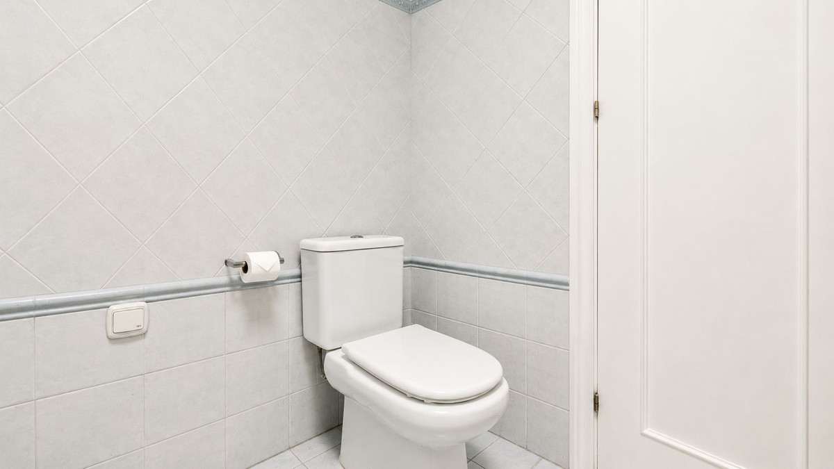 3 Bed Apartment for sale in Estepona Costa Del Sol, Málaga, Spain