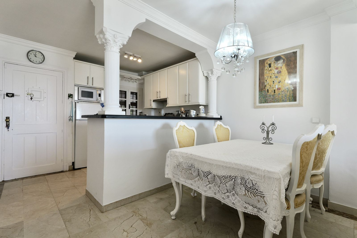 3 Bed Apartment for sale in Estepona Costa Del Sol, Málaga, Spain