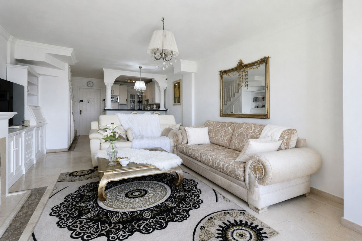 3 Bed Apartment for sale in Estepona Costa Del Sol, Málaga, Spain