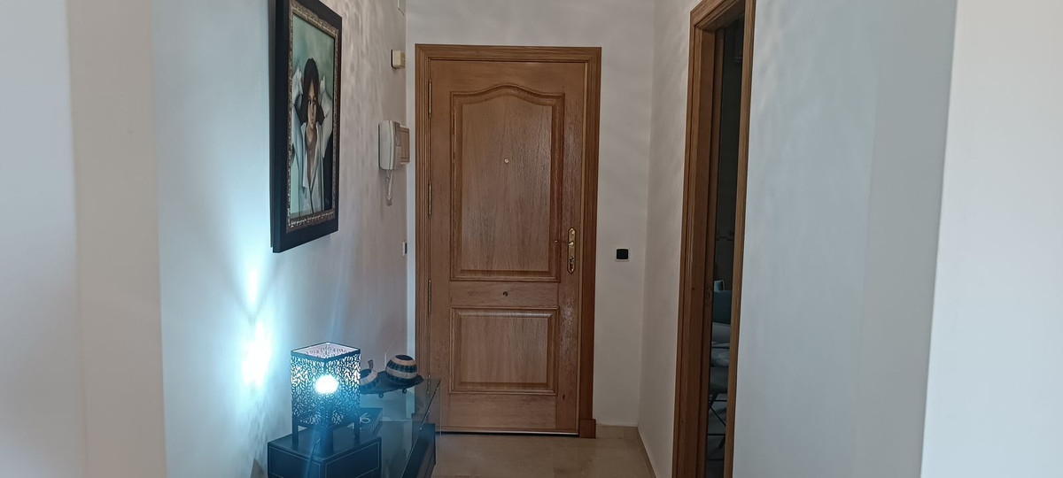 Se vende Apartamento Planta Media de 2 dormitorios en Costa Del Sol, Málaga, España