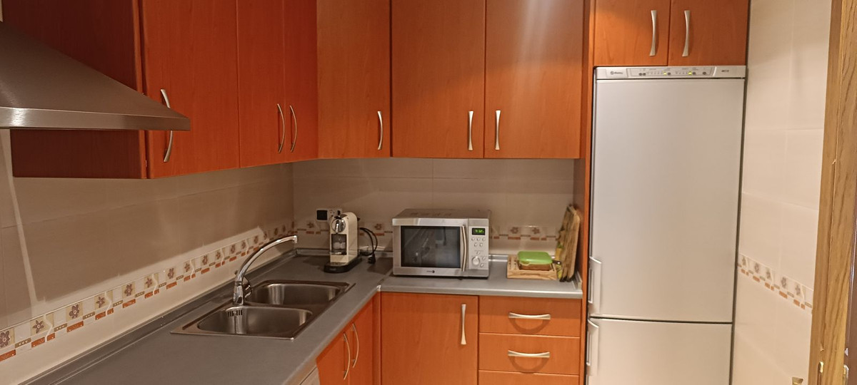Se vende Apartamento Planta Media de 2 dormitorios en Costa Del Sol, Málaga, España