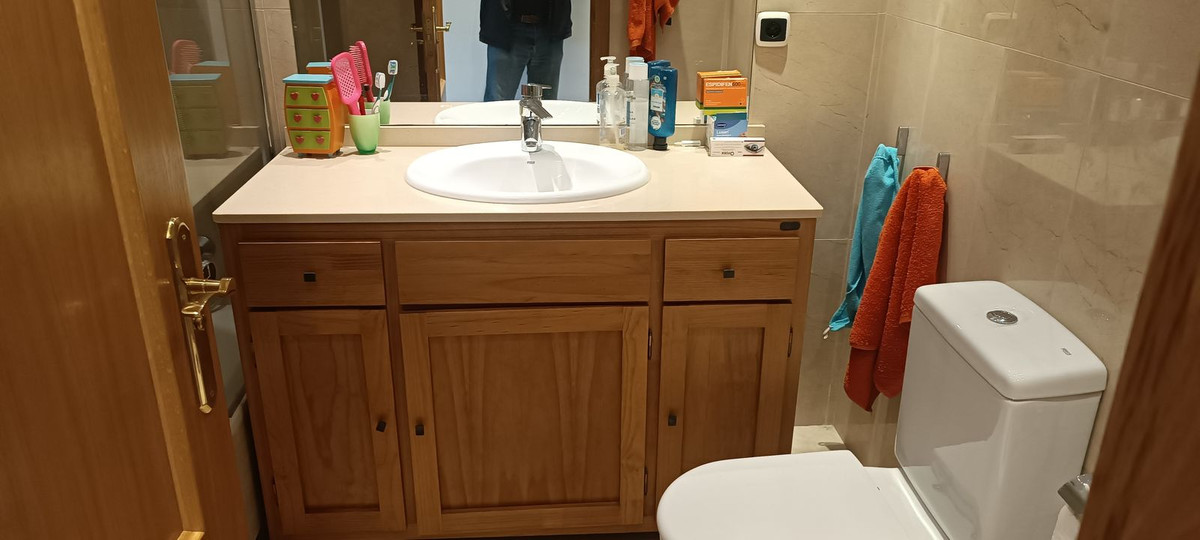 Se vende Apartamento Planta Media de 2 dormitorios en Costa Del Sol, Málaga, España