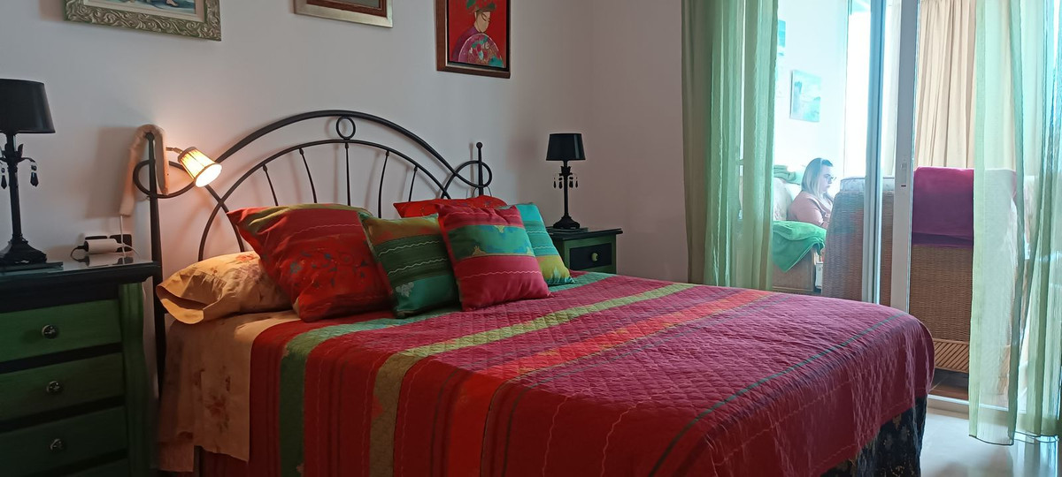 Se vende Apartamento Planta Media de 2 dormitorios en Costa Del Sol, Málaga, España