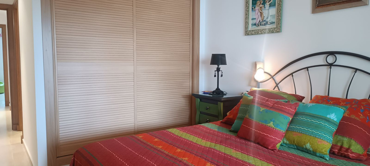 Se vende Apartamento Planta Media de 2 dormitorios en Costa Del Sol, Málaga, España