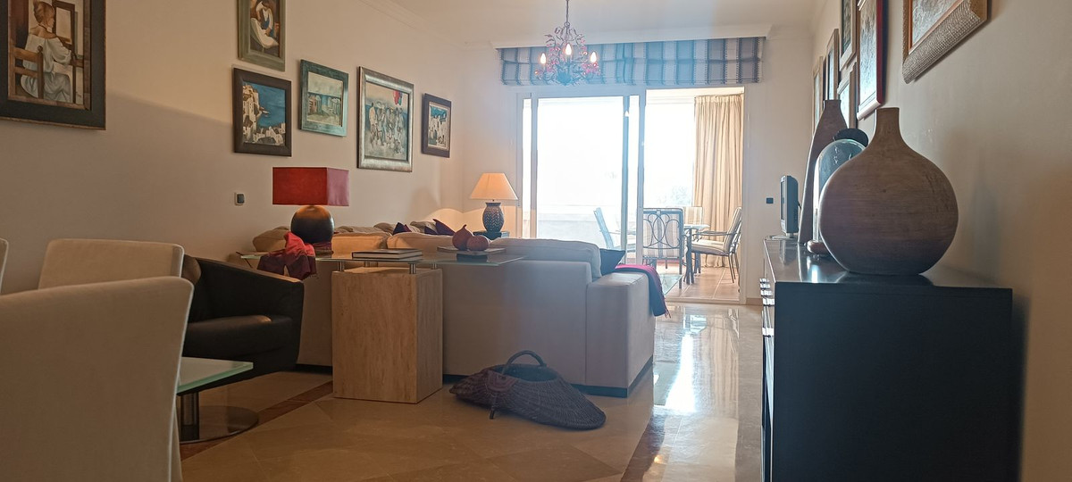 Se vende Apartamento Planta Media de 2 dormitorios en Costa Del Sol, Málaga, España