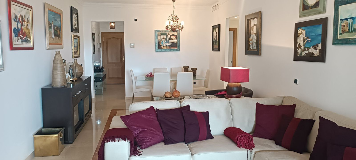 Se vende Apartamento Planta Media de 2 dormitorios en Costa Del Sol, Málaga, España