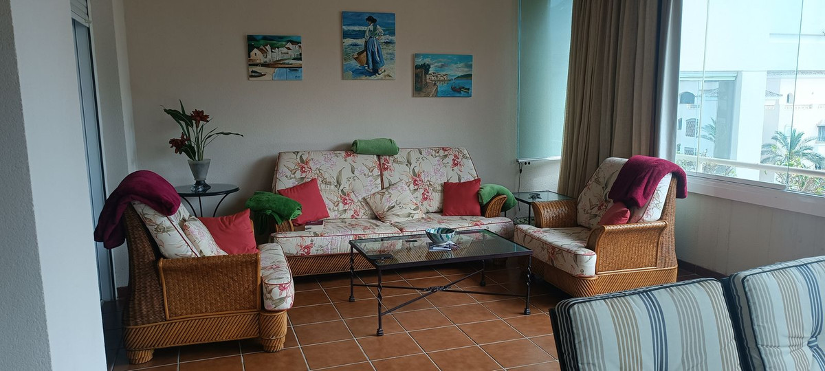 Se vende Apartamento Planta Media de 2 dormitorios en Costa Del Sol, Málaga, España