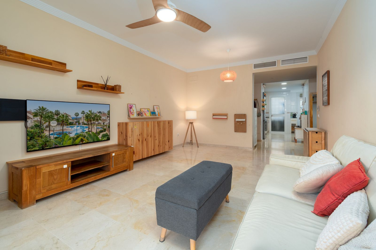 2 Bed Apartment for sale in Benalmadena Costa Del Sol, Málaga, Spain