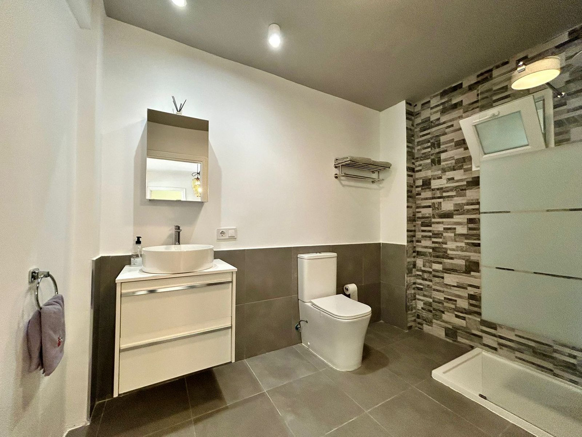 3 Bed Apartment for sale in Los Boliches Costa Del Sol, Málaga, Spain