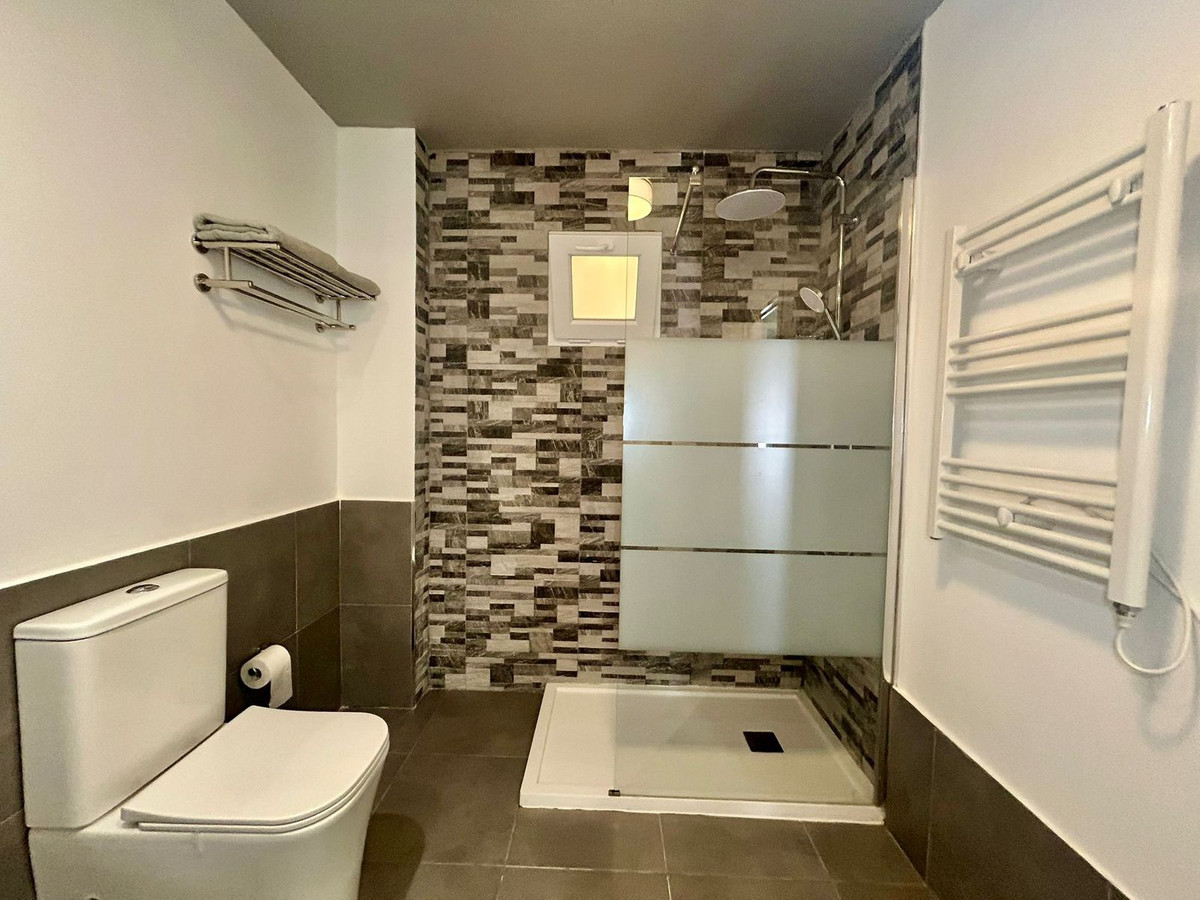 3 Bed Apartment for sale in Los Boliches Costa Del Sol, Málaga, Spain
