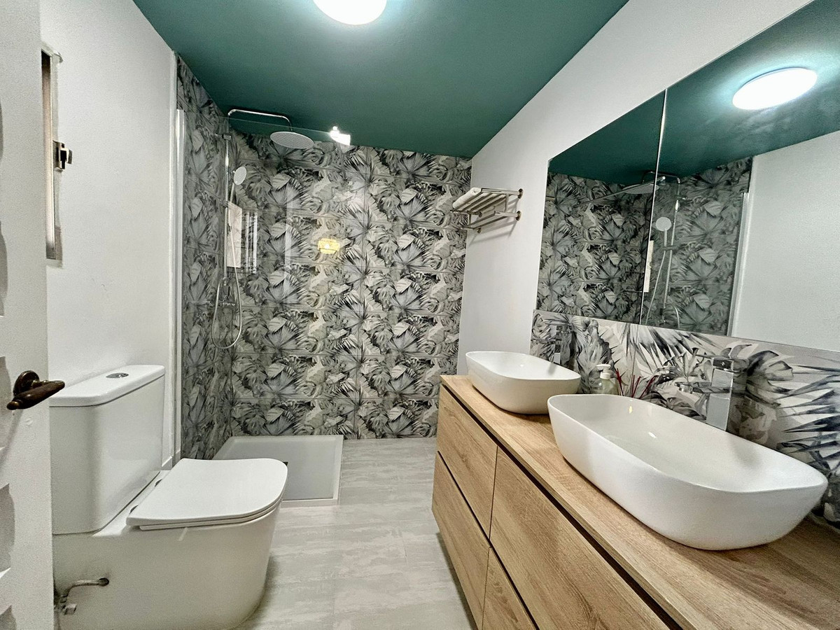 3 Bed Apartment for sale in Los Boliches Costa Del Sol, Málaga, Spain
