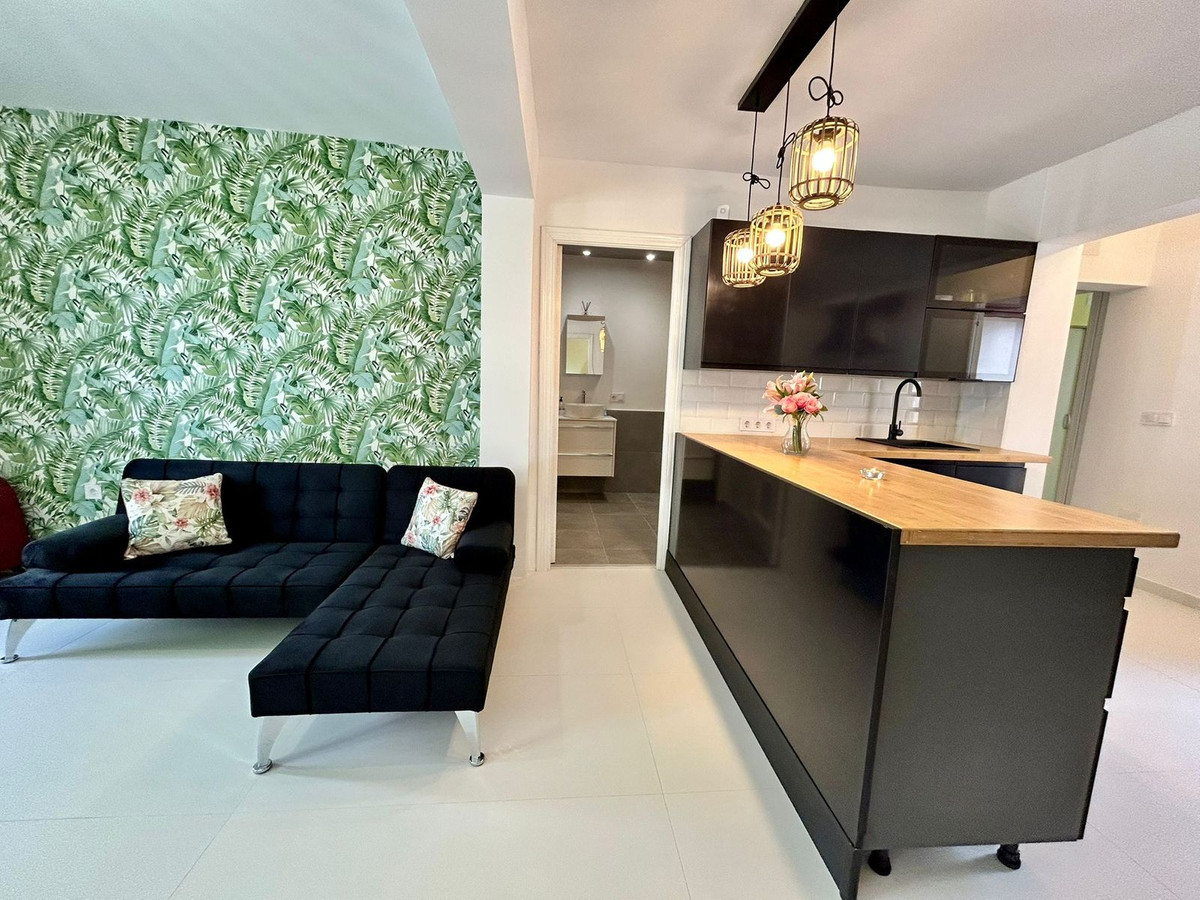 3 Bed Apartment for sale in Los Boliches Costa Del Sol, Málaga, Spain