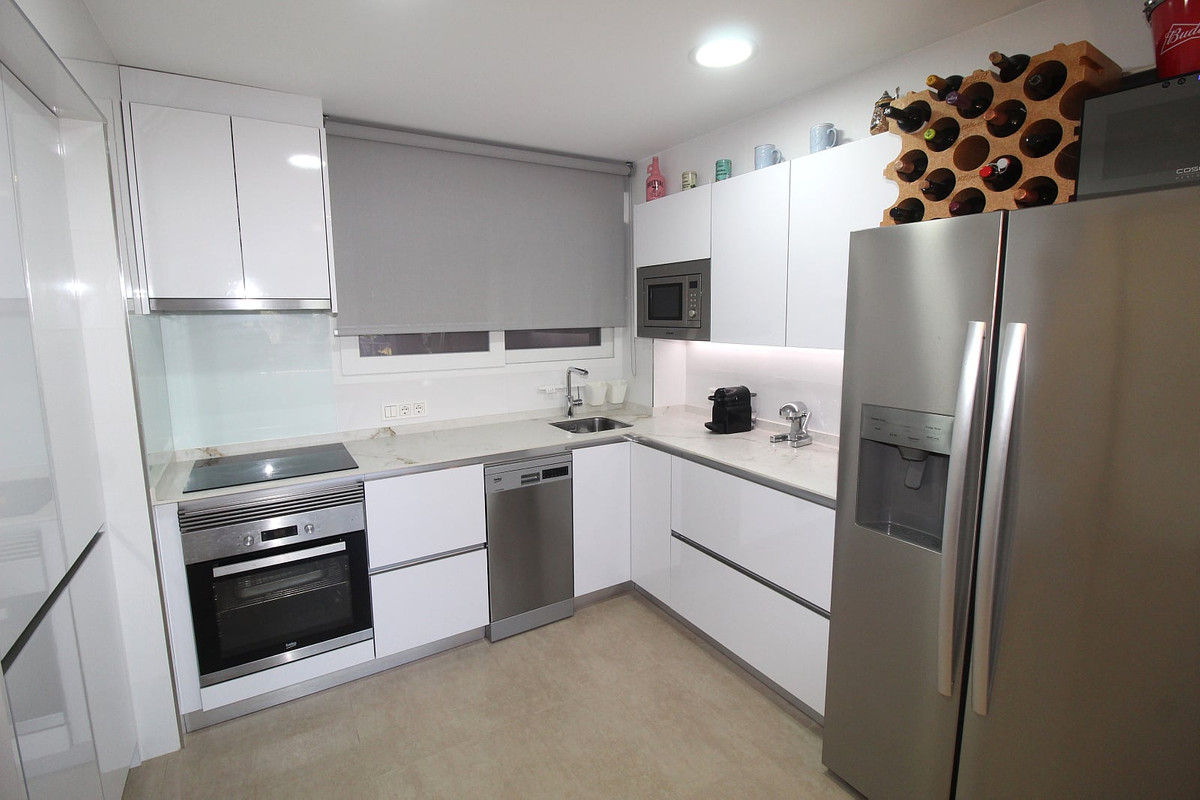 Se vende Apartamento Planta Media de 2 dormitorios en Costa Blanca, Alicante, España