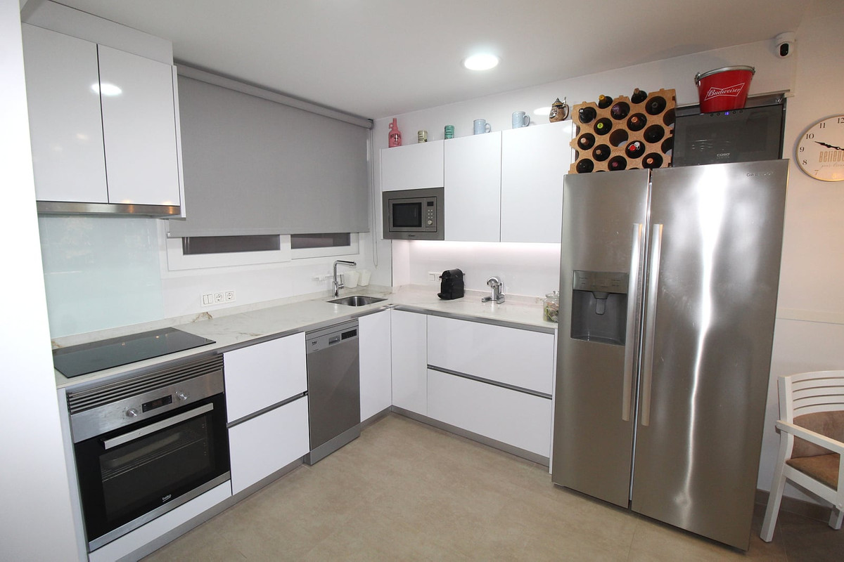 Se vende Apartamento Planta Media de 2 dormitorios en Costa Blanca, Alicante, España