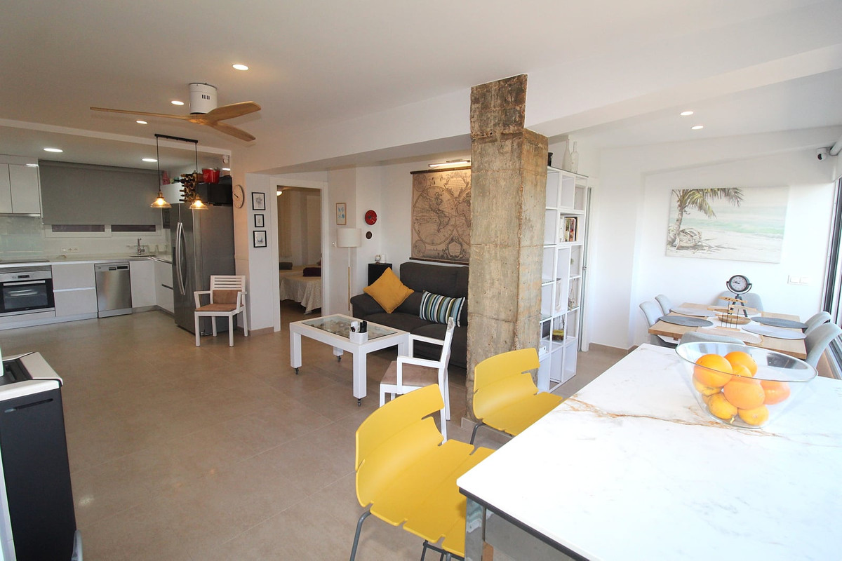 Se vende Apartamento Planta Media de 2 dormitorios en Costa Blanca, Alicante, España