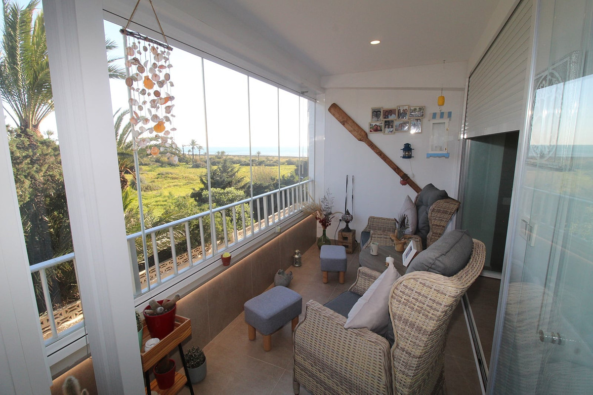 Se vende Apartamento Planta Media de 2 dormitorios en Costa Blanca, Alicante, España