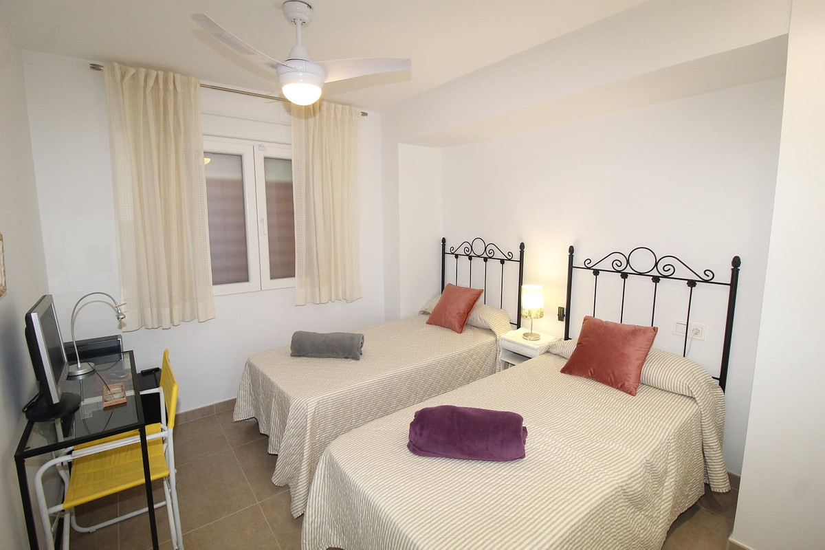 Se vende Apartamento Planta Media de 2 dormitorios en Costa Blanca, Alicante, España