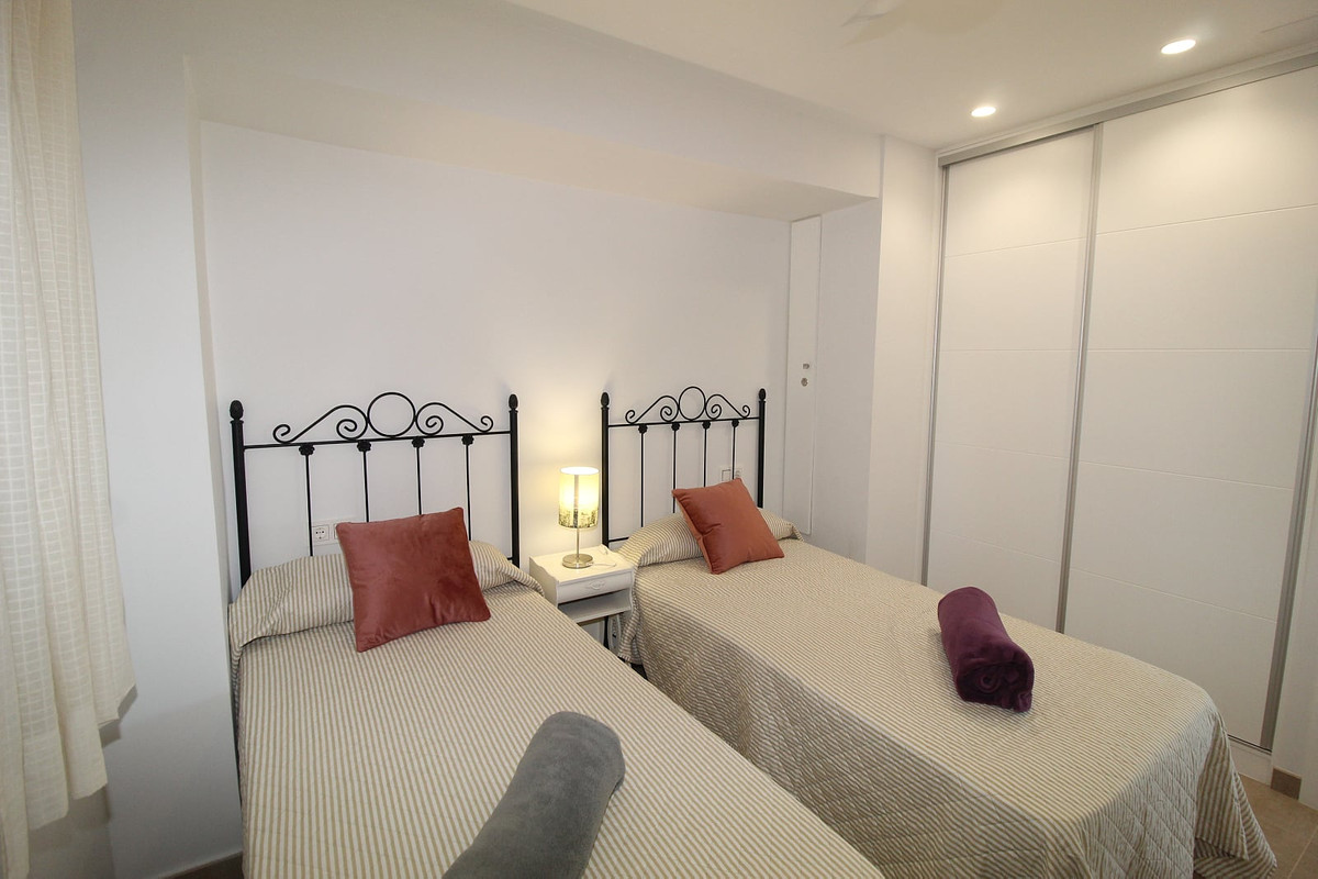 Se vende Apartamento Planta Media de 2 dormitorios en Costa Blanca, Alicante, España