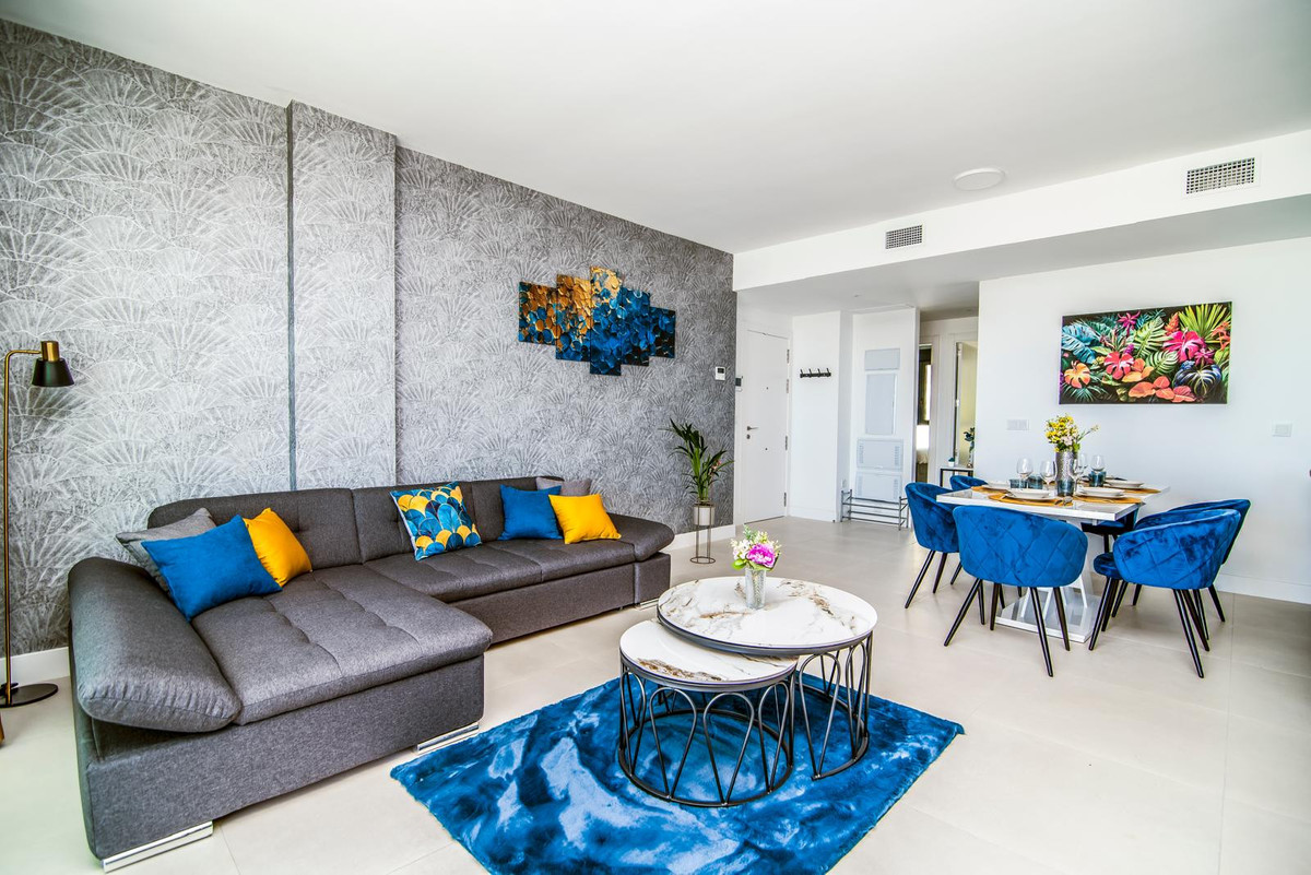 3 Bed Apartment for sale in Fuengirola Costa Del Sol, Málaga, Spain