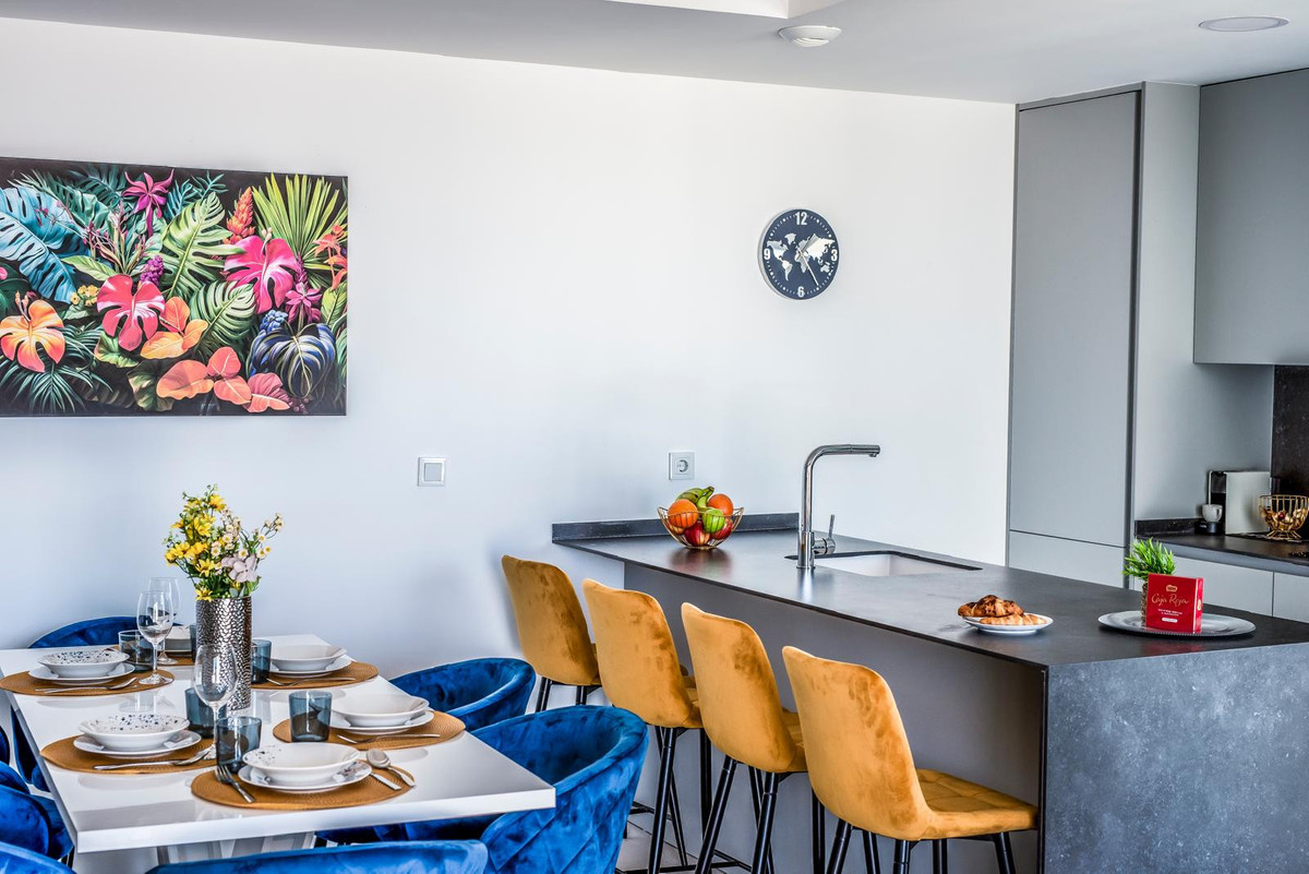 3 Bed Apartment for sale in Fuengirola Costa Del Sol, Málaga, Spain