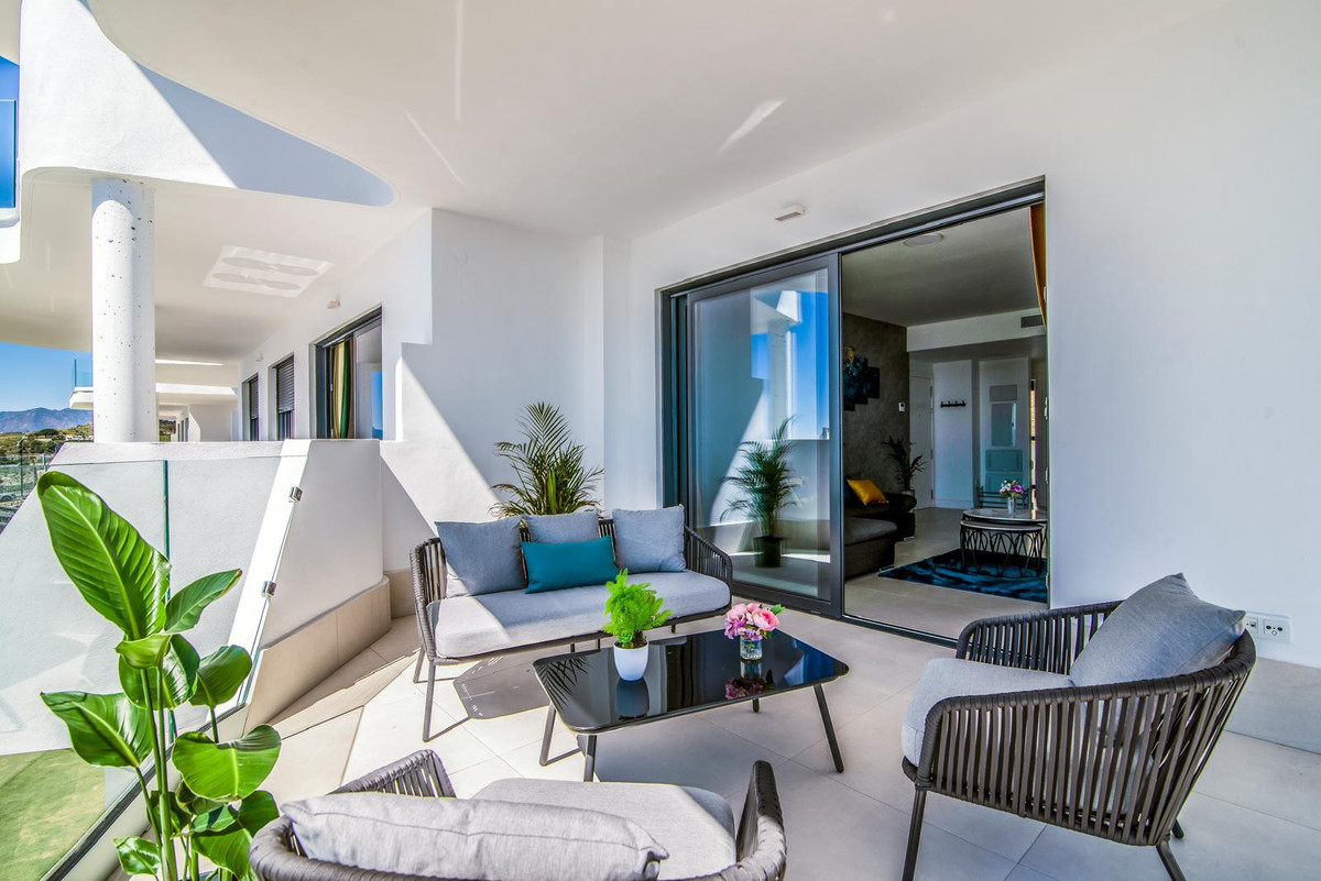 3 Bed Apartment for sale in Fuengirola Costa Del Sol, Málaga, Spain