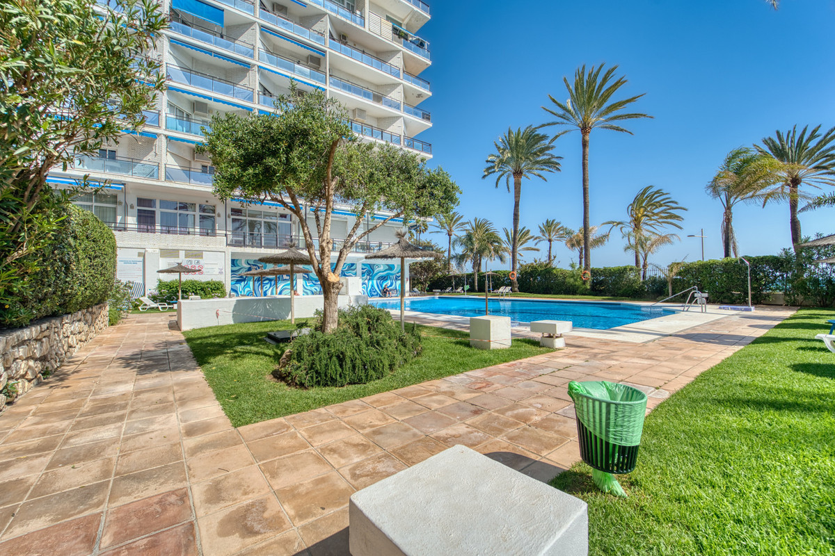 1 Bed Apartment for sale in Marbella Costa Del Sol, Málaga, Spain