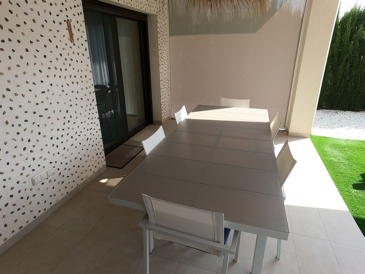 Se vende Apartamento Planta Baja de 2 dormitorios en Costa Blanca, Alicante, España