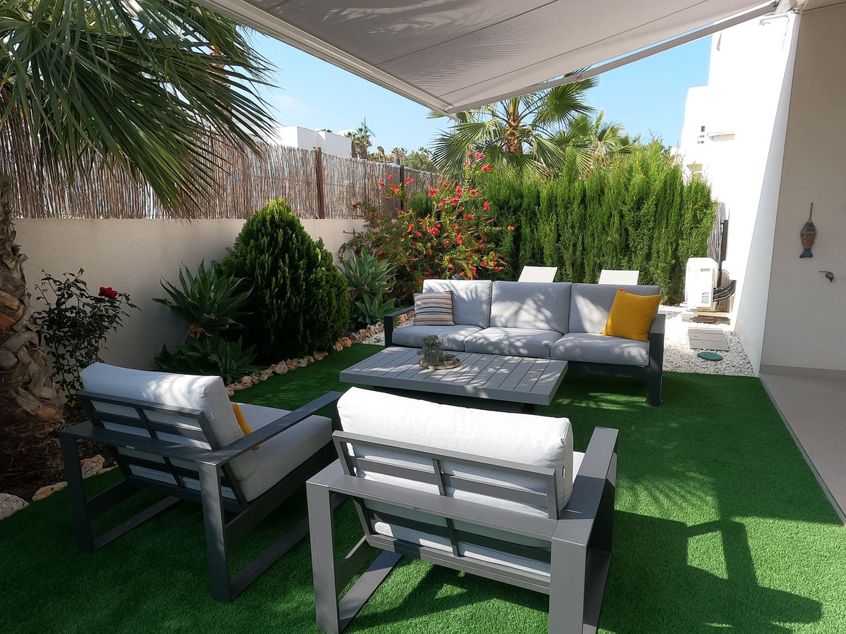 Se vende Apartamento Planta Baja de 2 dormitorios en Costa Blanca, Alicante, España