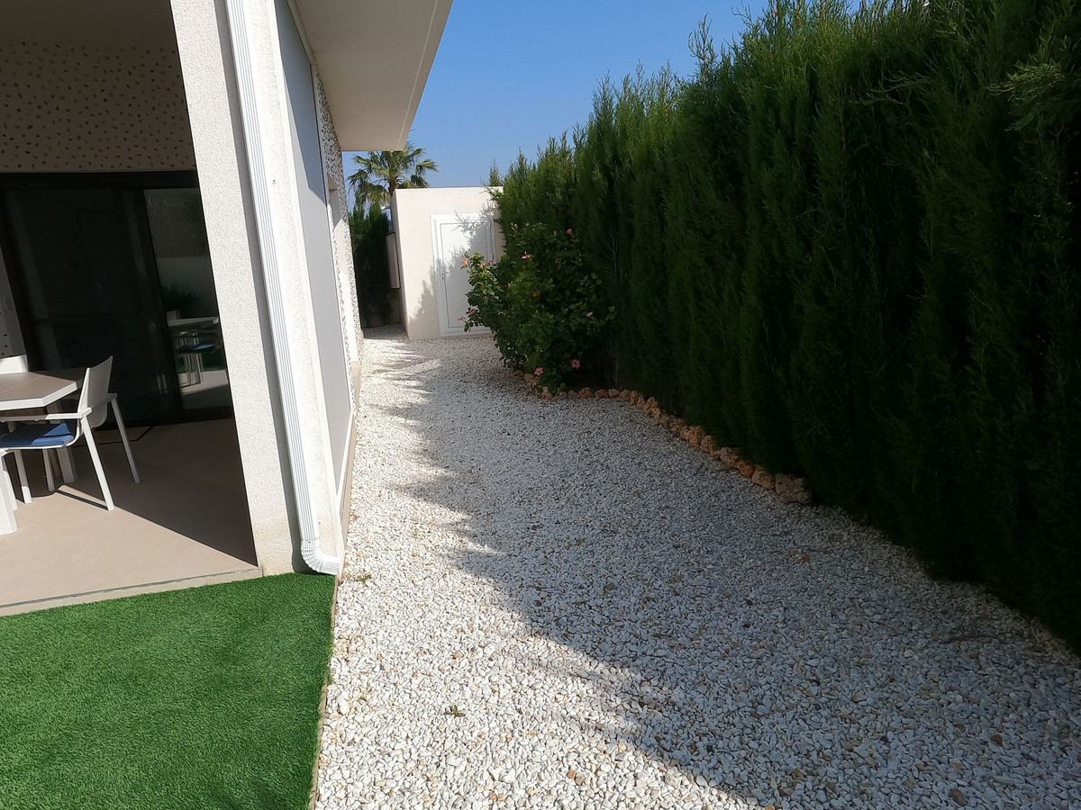 Se vende Apartamento Planta Baja de 2 dormitorios en Costa Blanca, Alicante, España