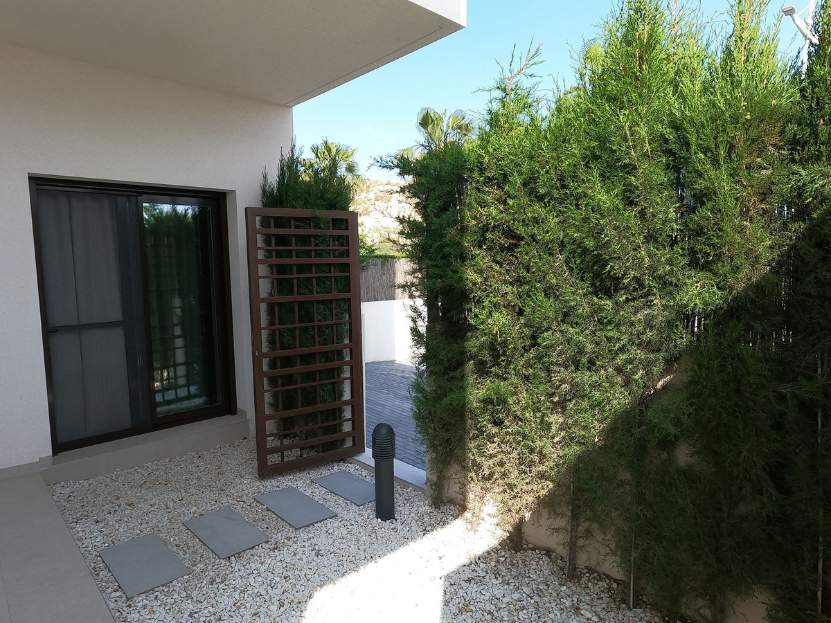 Se vende Apartamento Planta Baja de 2 dormitorios en Costa Blanca, Alicante, España