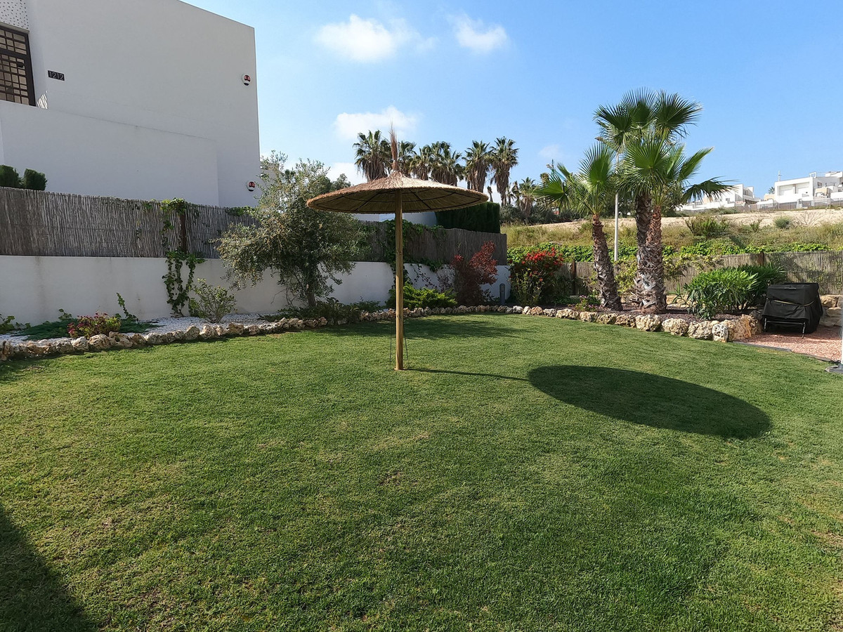 Se vende Apartamento Planta Baja de 2 dormitorios en Costa Blanca, Alicante, España