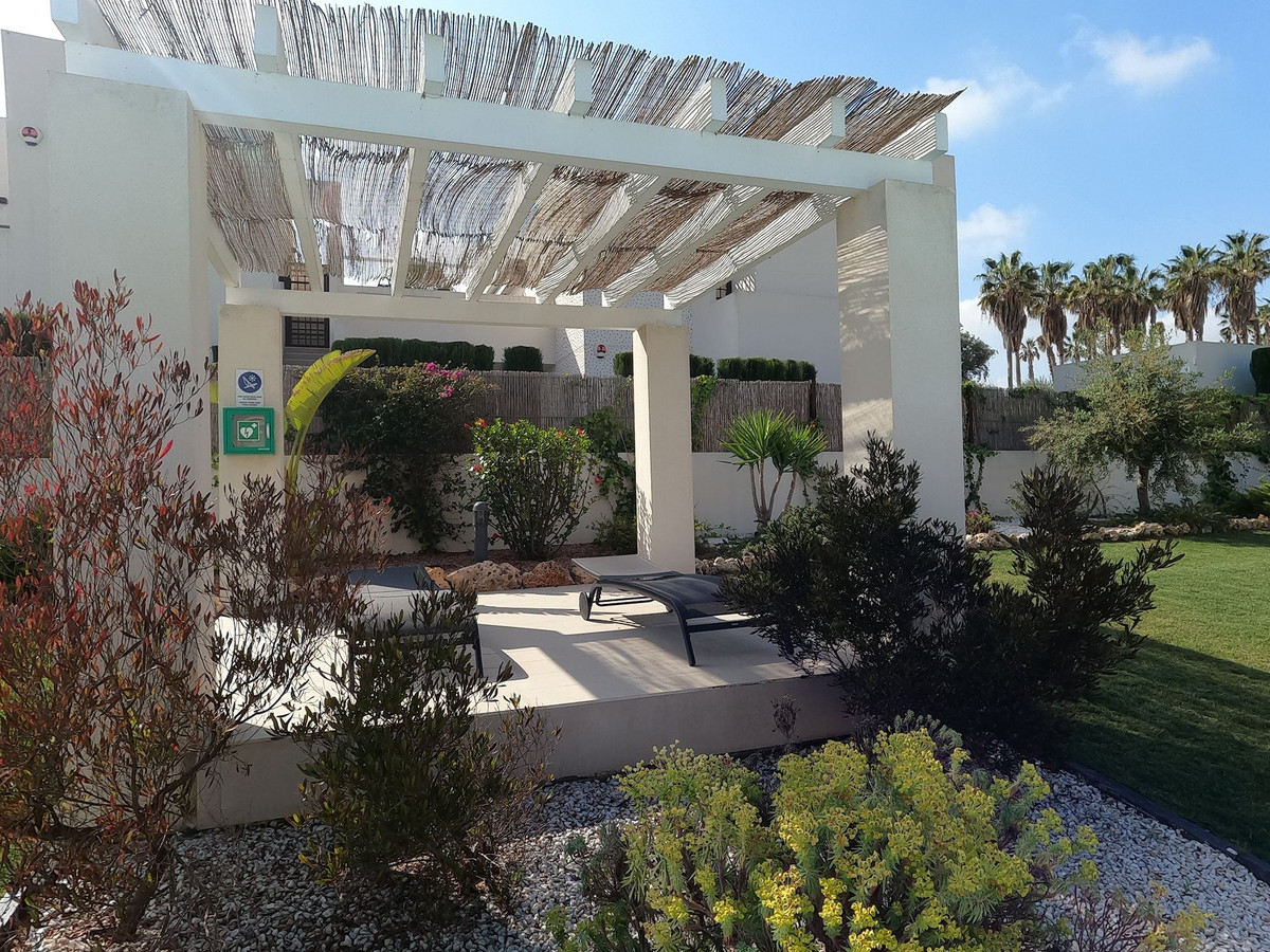 Se vende Apartamento Planta Baja de 2 dormitorios en Costa Blanca, Alicante, España