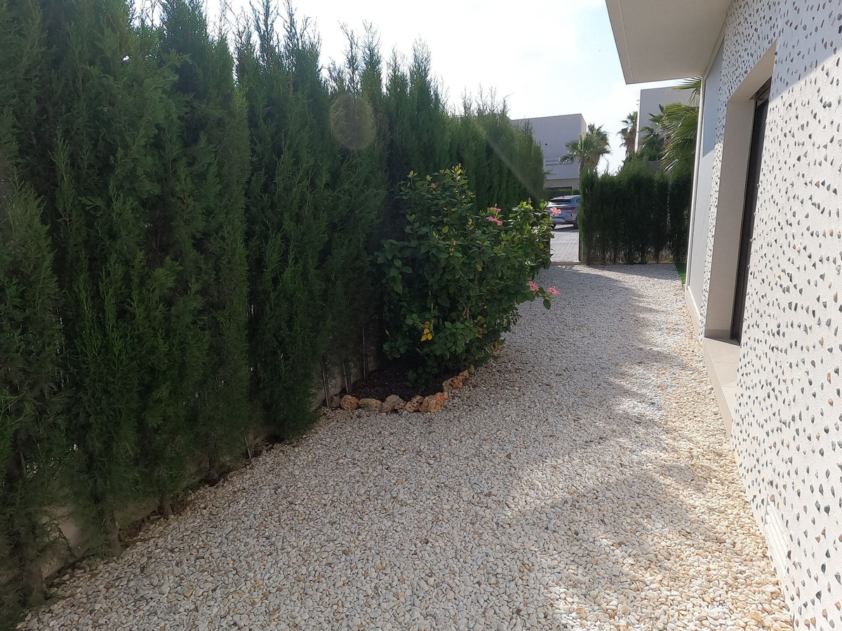 Se vende Apartamento Planta Baja de 2 dormitorios en Costa Blanca, Alicante, España