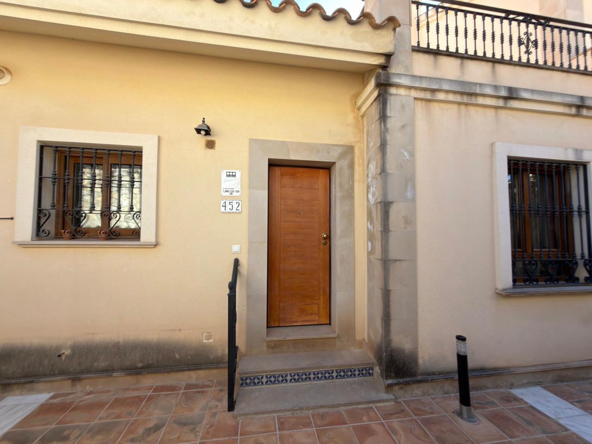 2 Bed Townhouse for sale in La Finca Golf Costa Blanca, Alicante, Spain