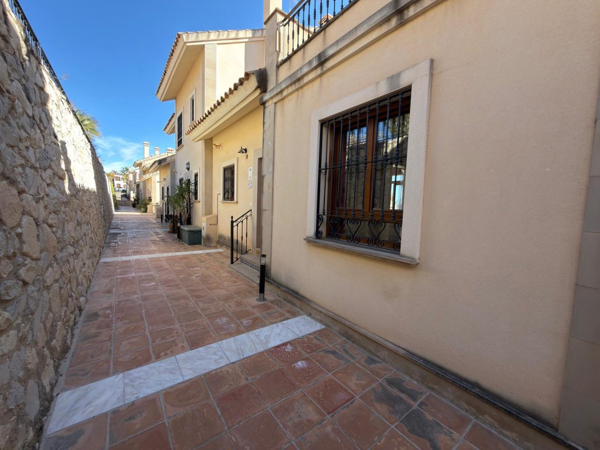 2 Bed Townhouse for sale in La Finca Golf Costa Blanca, Alicante, Spain