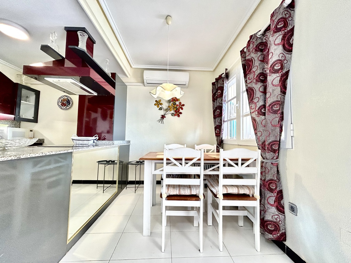 Se vende Apartamento Planta Media de 2 dormitorios en Costa Blanca, Alicante, España